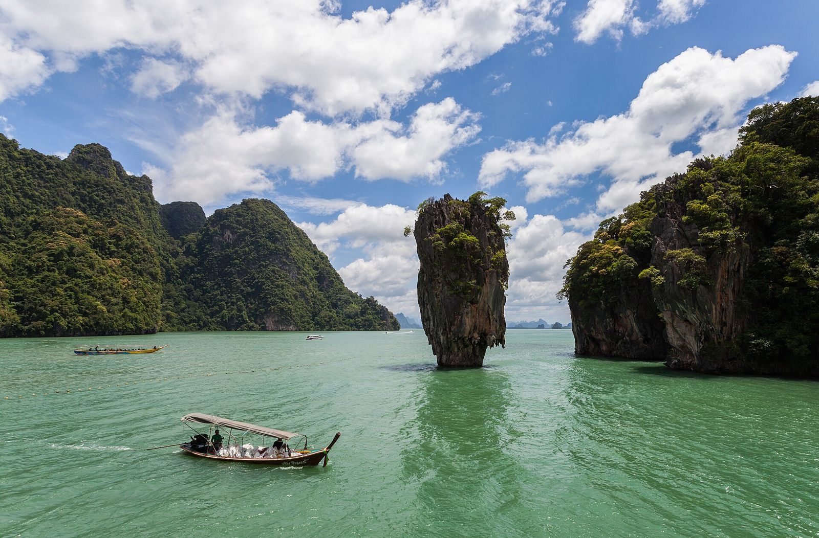 Koh Hong gallery frame 3