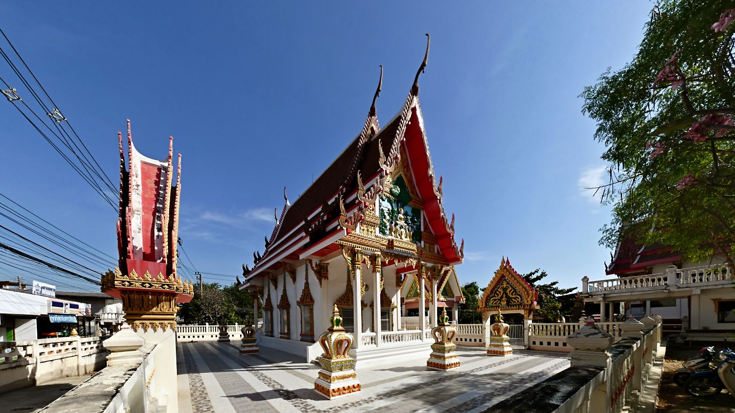 Koh Larn gallery frame 2