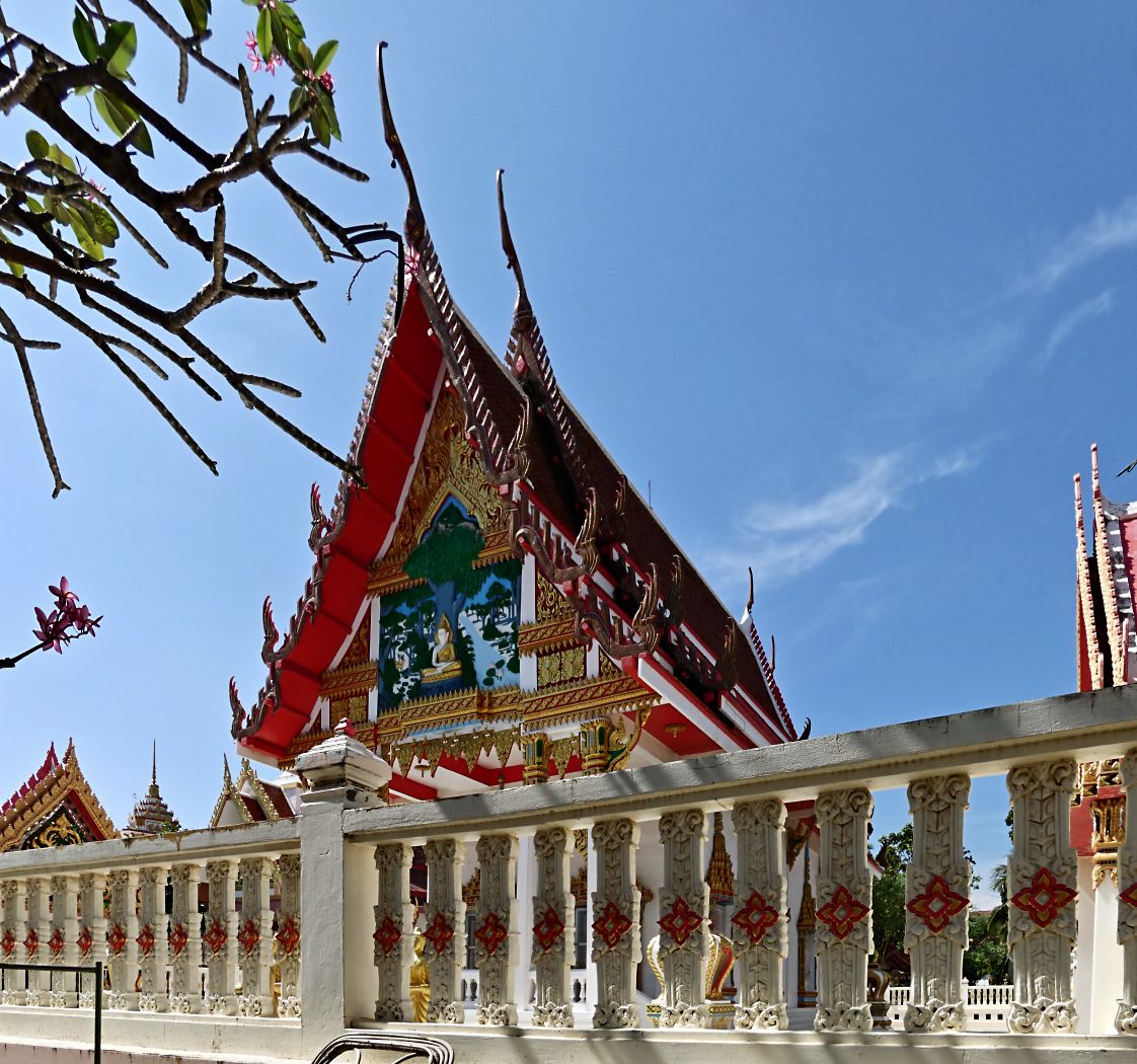 Koh Larn gallery frame 3
